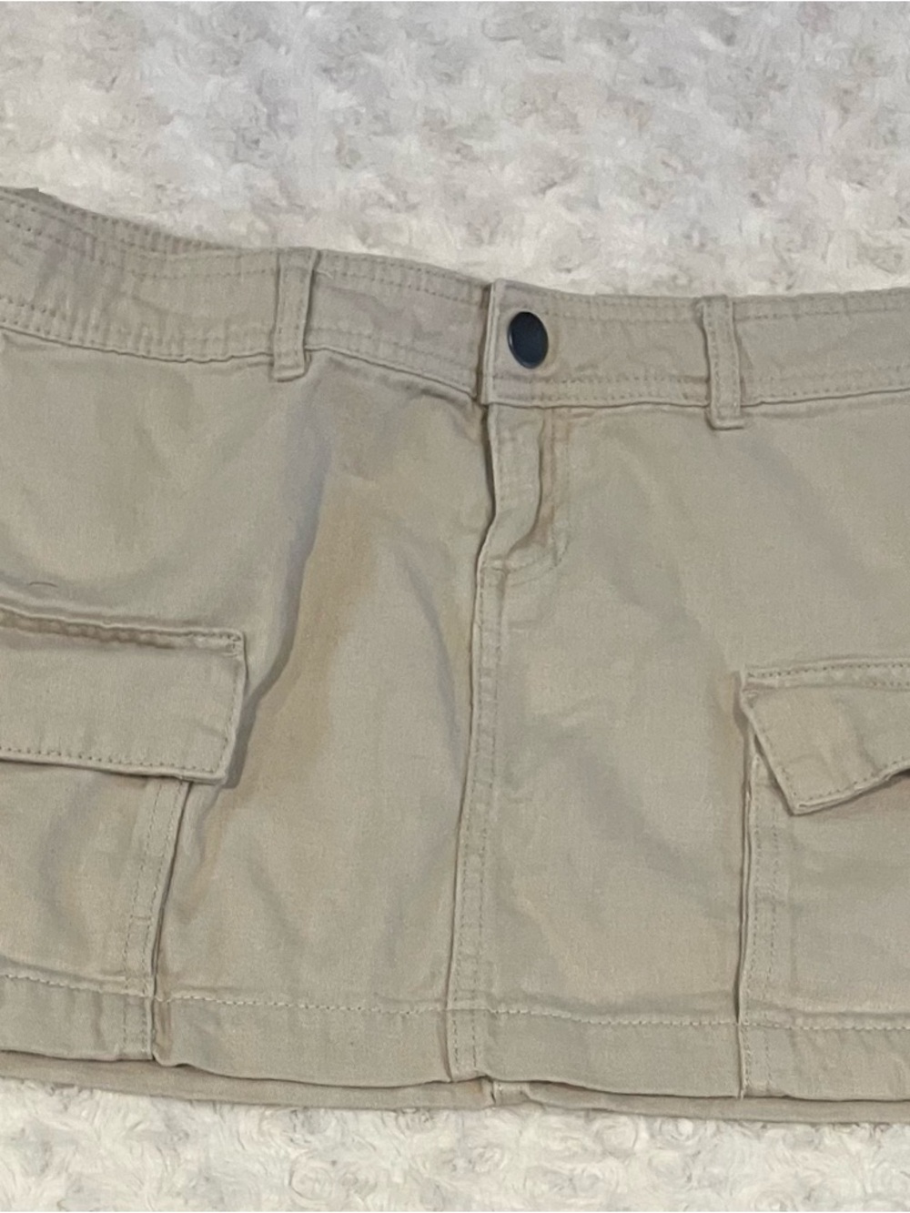Men's Tan Cargo Shorts - Classic Utility Style